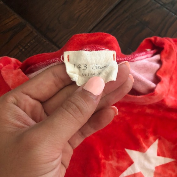 143 Story Top Size M - Picture 3 of 3